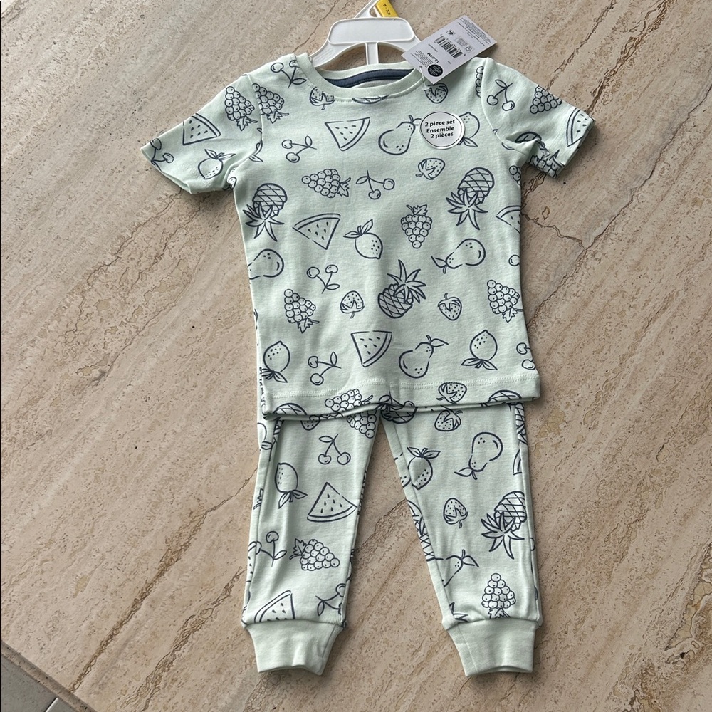 NEW 🆕 Fruit Print Kids Pajamas - Pale green 18-24 months